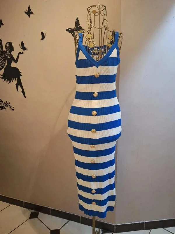 Robe marinière & boutons officiers dorés